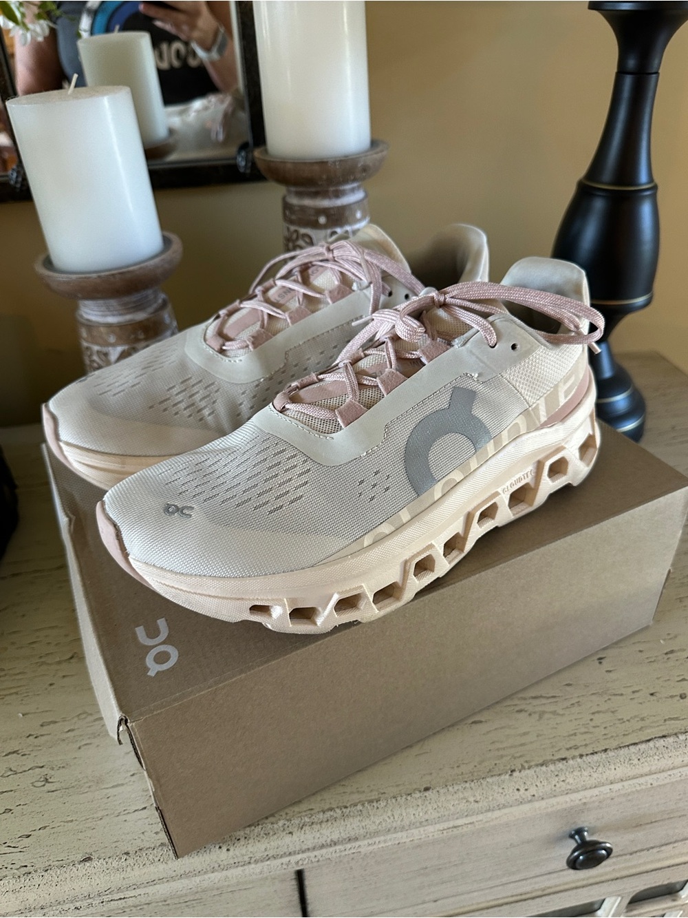 On Running Women's Cloudmonster Sneakers Moon/Fawn like new! 9.5